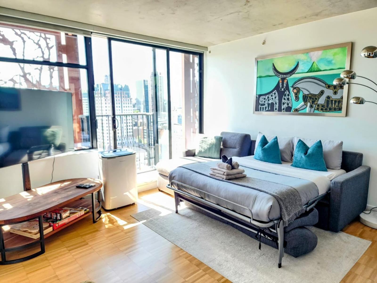 Luxury Downtown Apartment